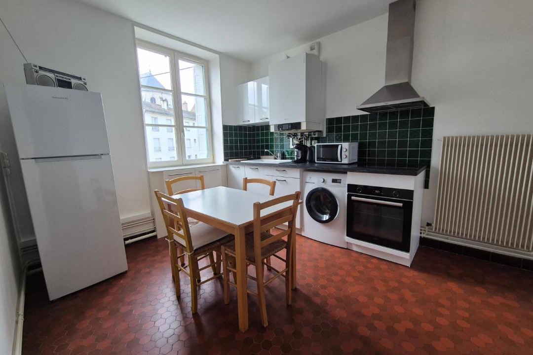 Photo of Kitchen in Centre