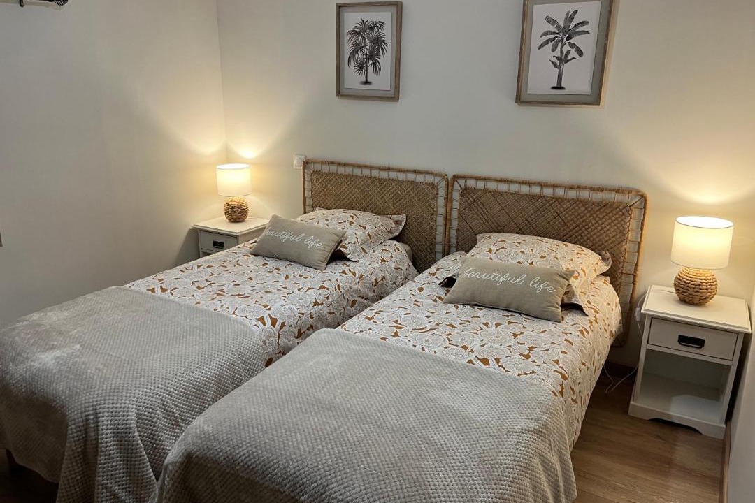 Photo of Others in Cruguel