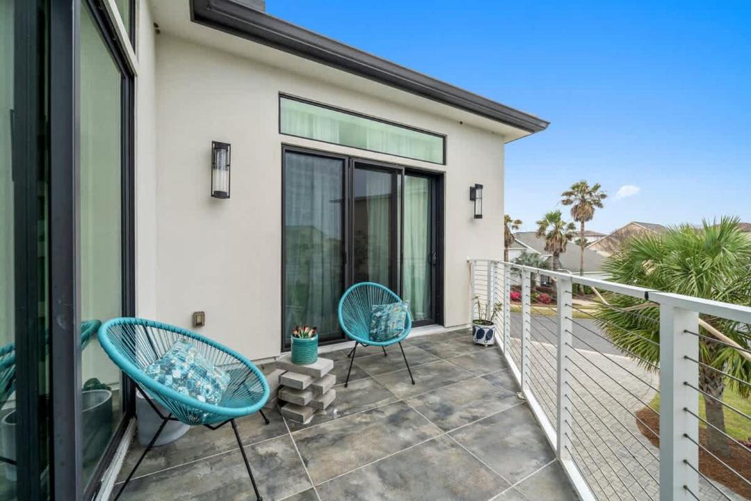 Photo of Others in Avalon Beach Estates