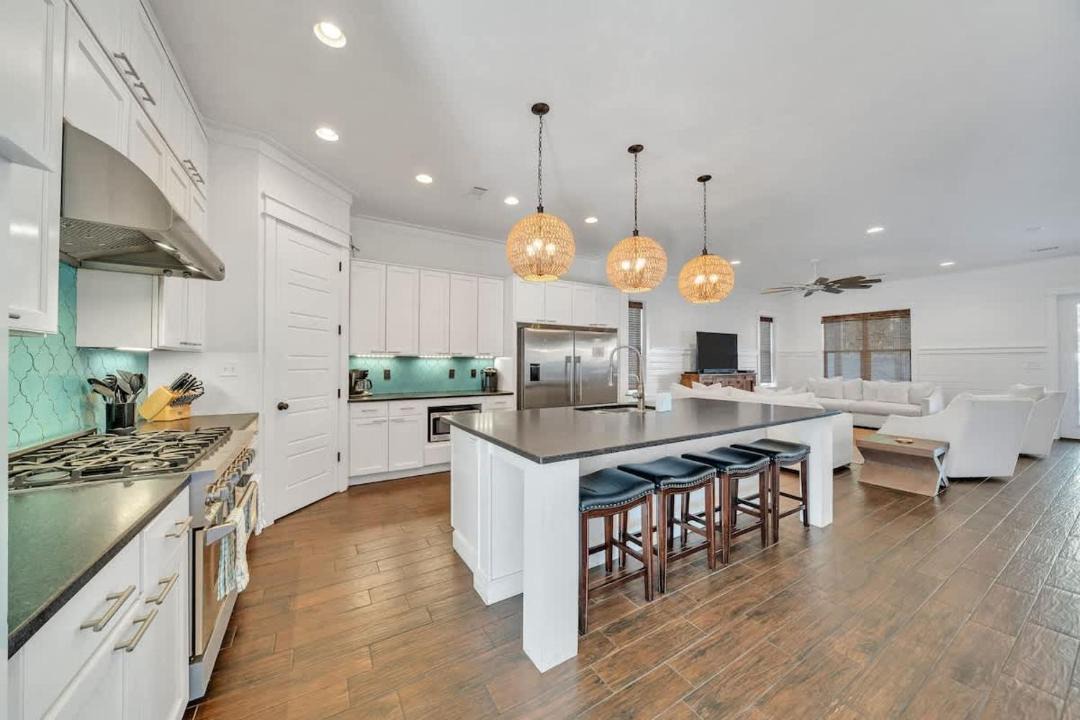 Photo of Others in Frangista Beach