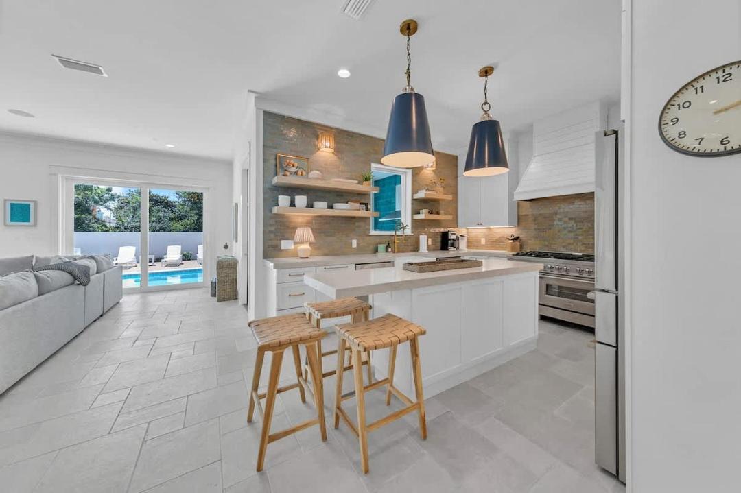 Photo of Others in Frangista Beach