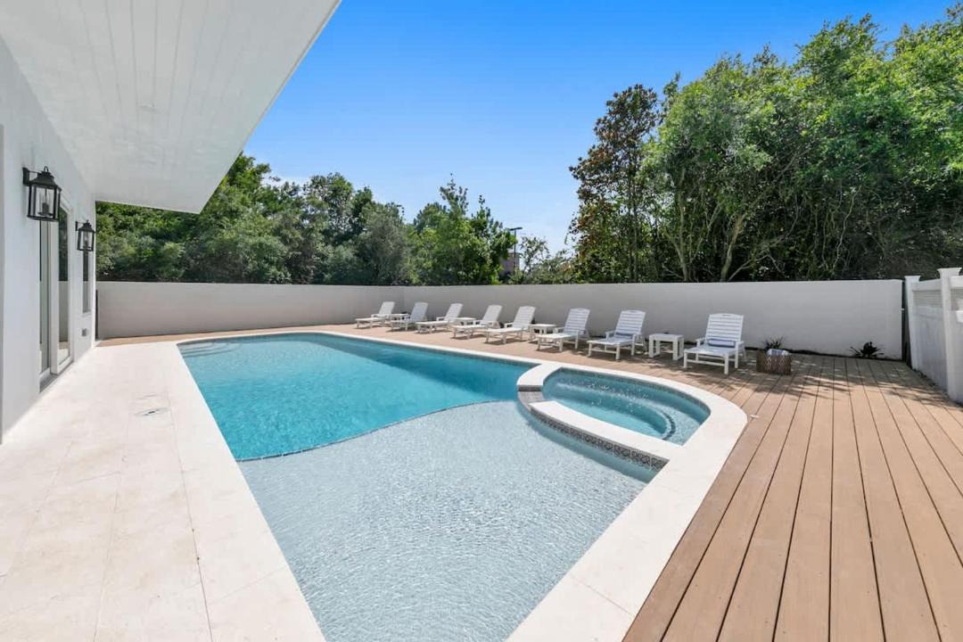 Photo of Others in Frangista Beach