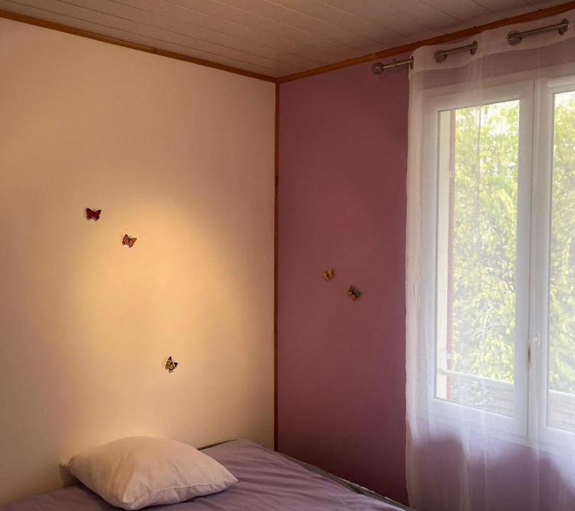 Photo of Bedroom in Colombes