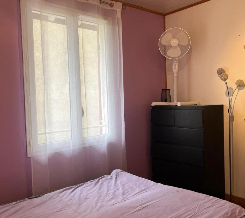 Photo of Bedroom in Colombes