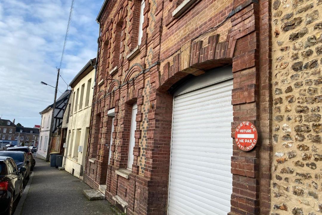 Photo of Others in Le Neubourg