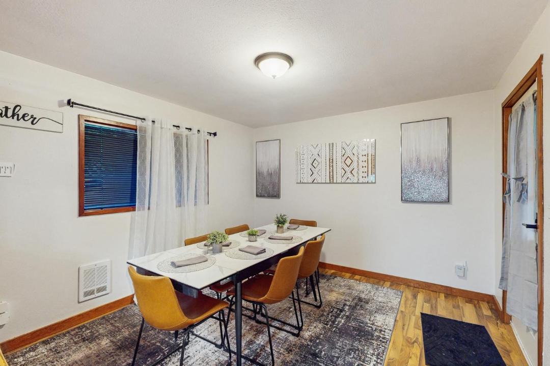 Photo of Others in Agate