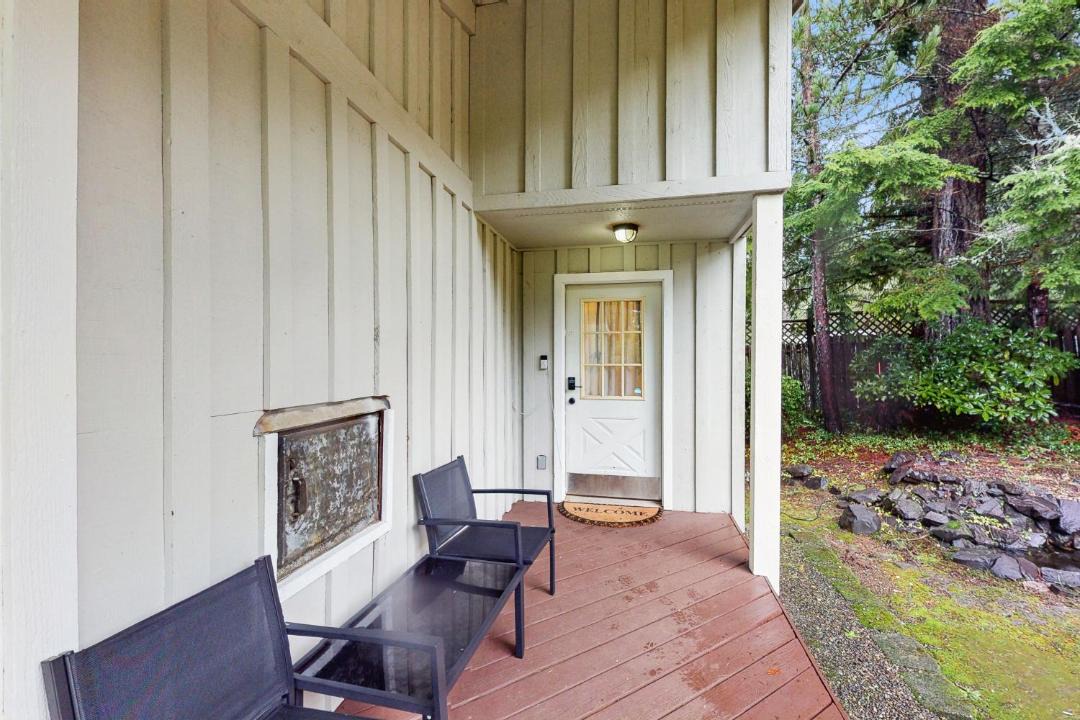 Photo of Others in Agate