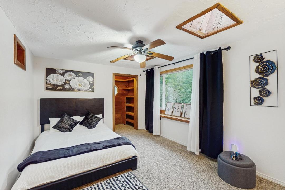 Photo of Others in Agate