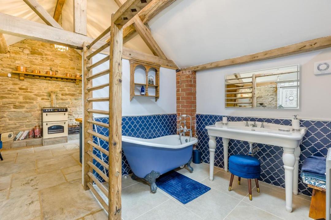 Photo of Others in Angelbank