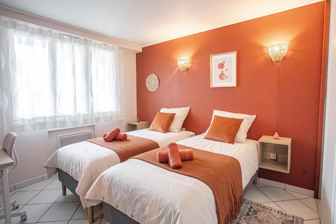 Photo of Bedroom in Decines-Charpieu