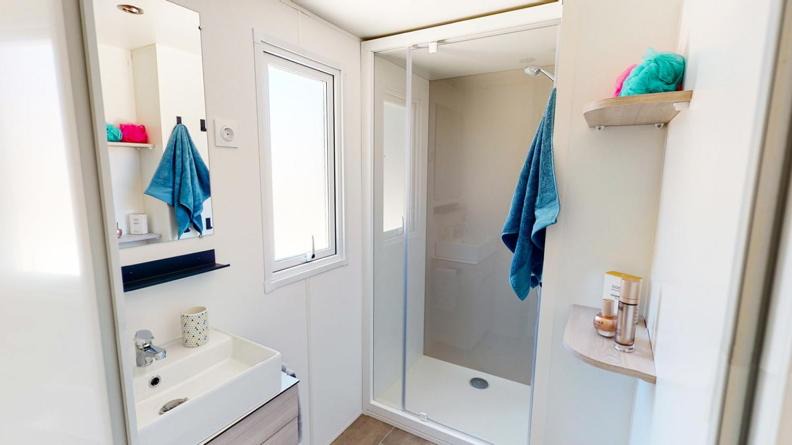 Photo of Bathroom in Parentis-en-Born