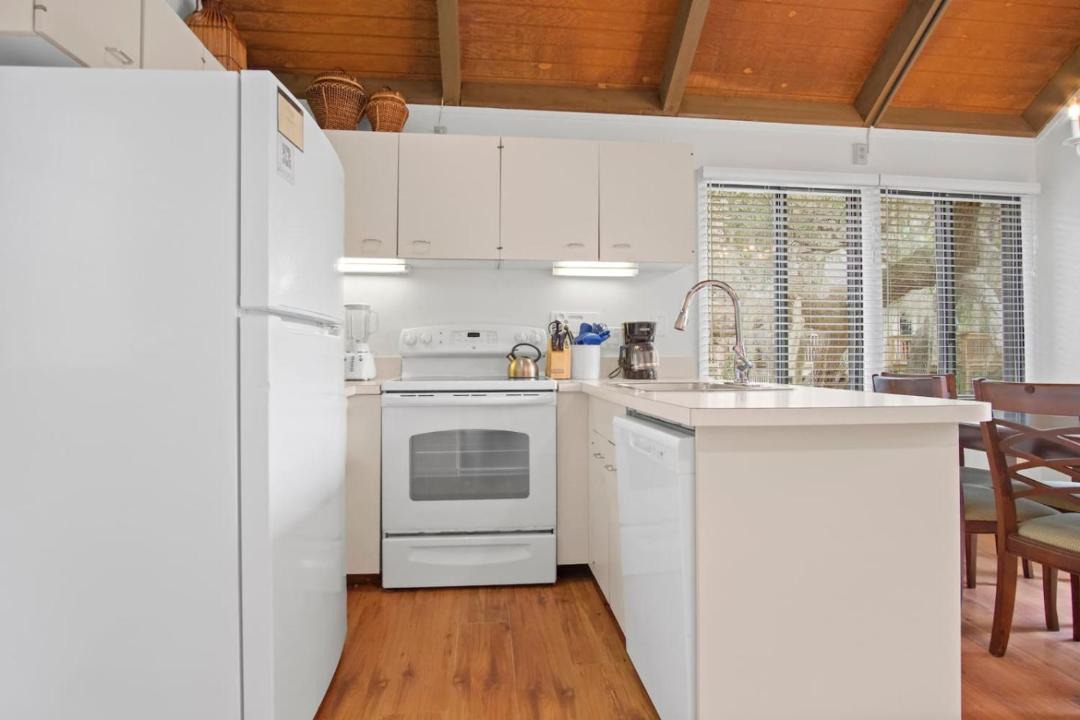 Photo of Kitchen in Night Heron