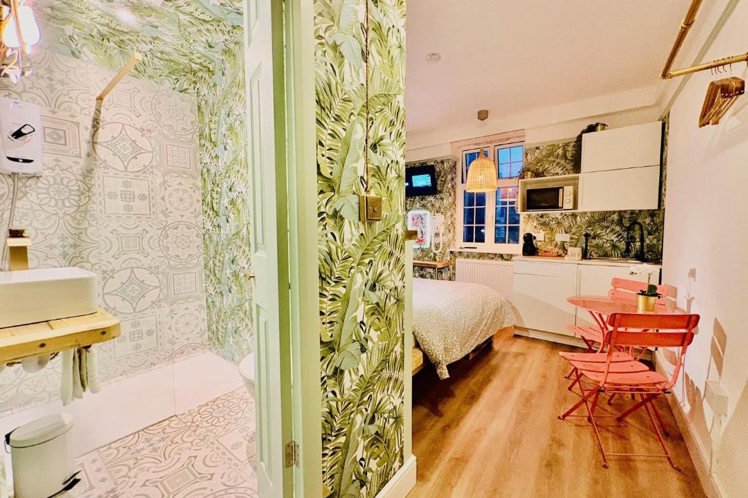 Photo of Others in Notting Hill