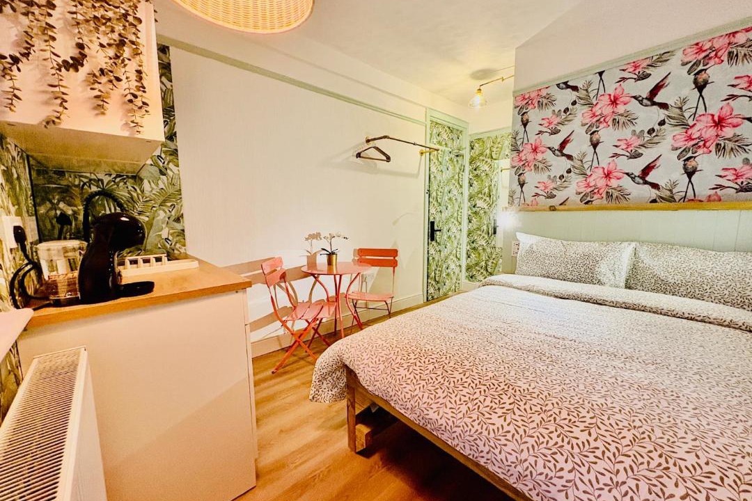 Photo of Others in Notting Hill