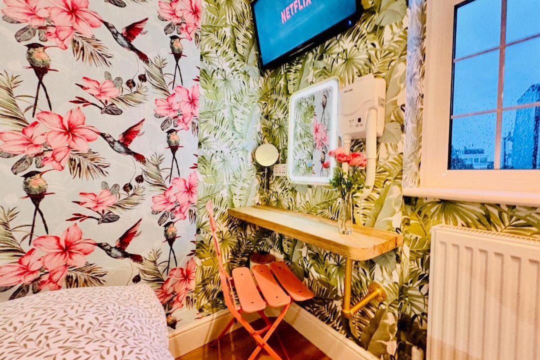 Photo of Others in Notting Hill