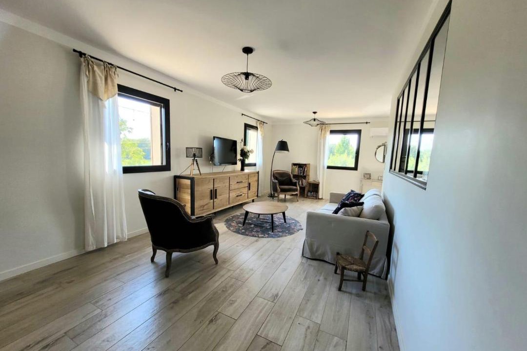 Photo of Others in Grans