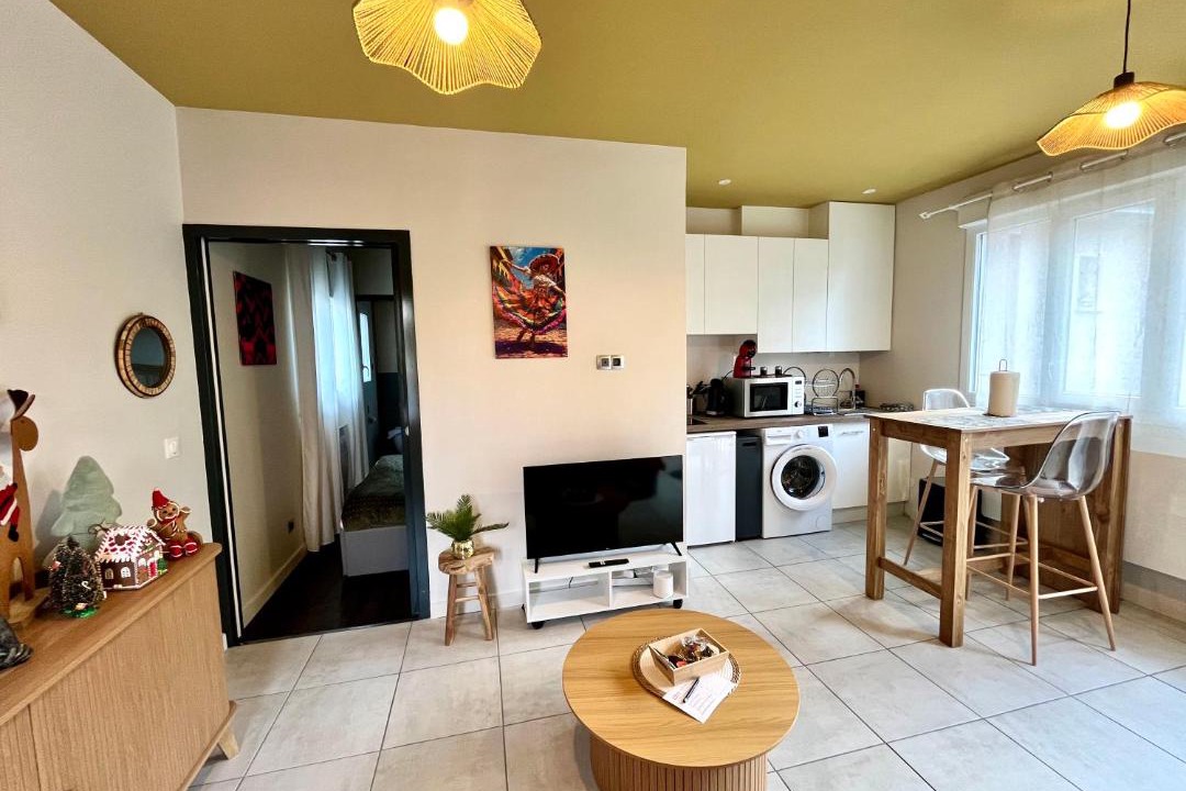 Photo of Kitchen in Charnecles