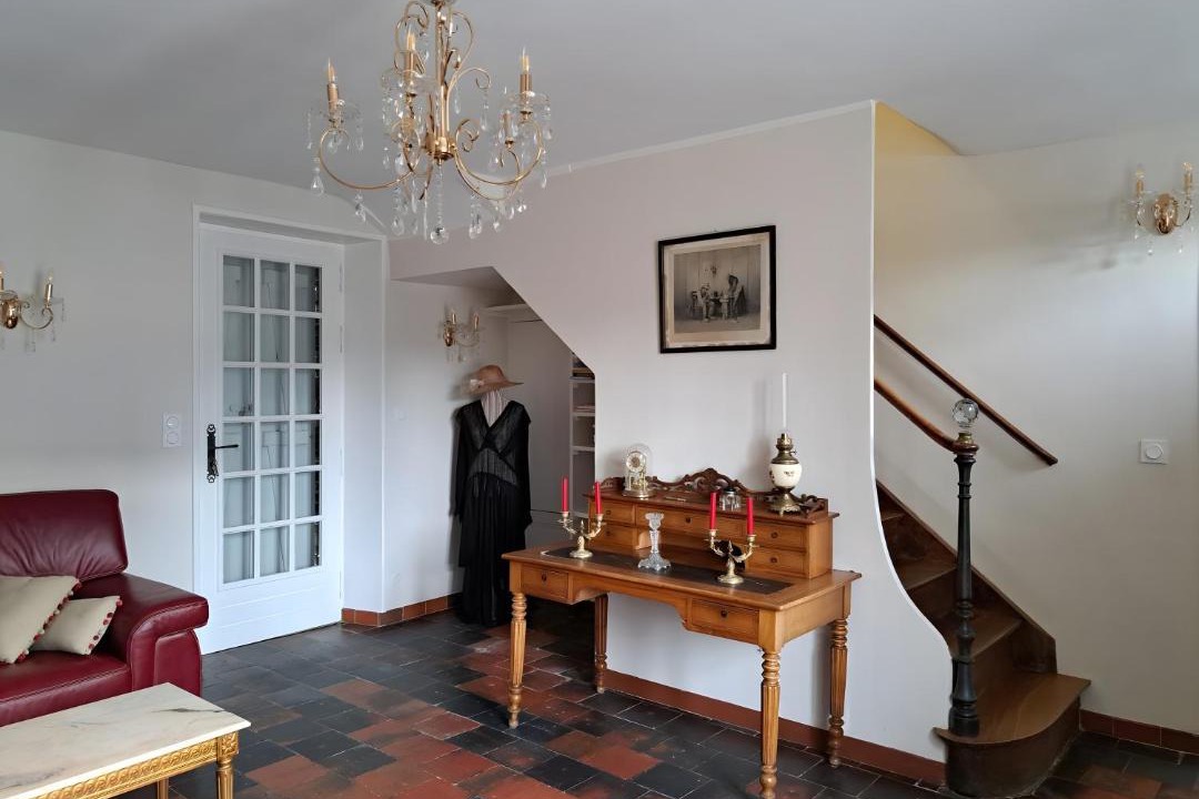 Photo of Others in Lison