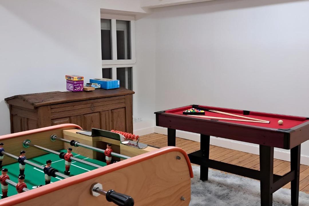 Photo of Others in Lison