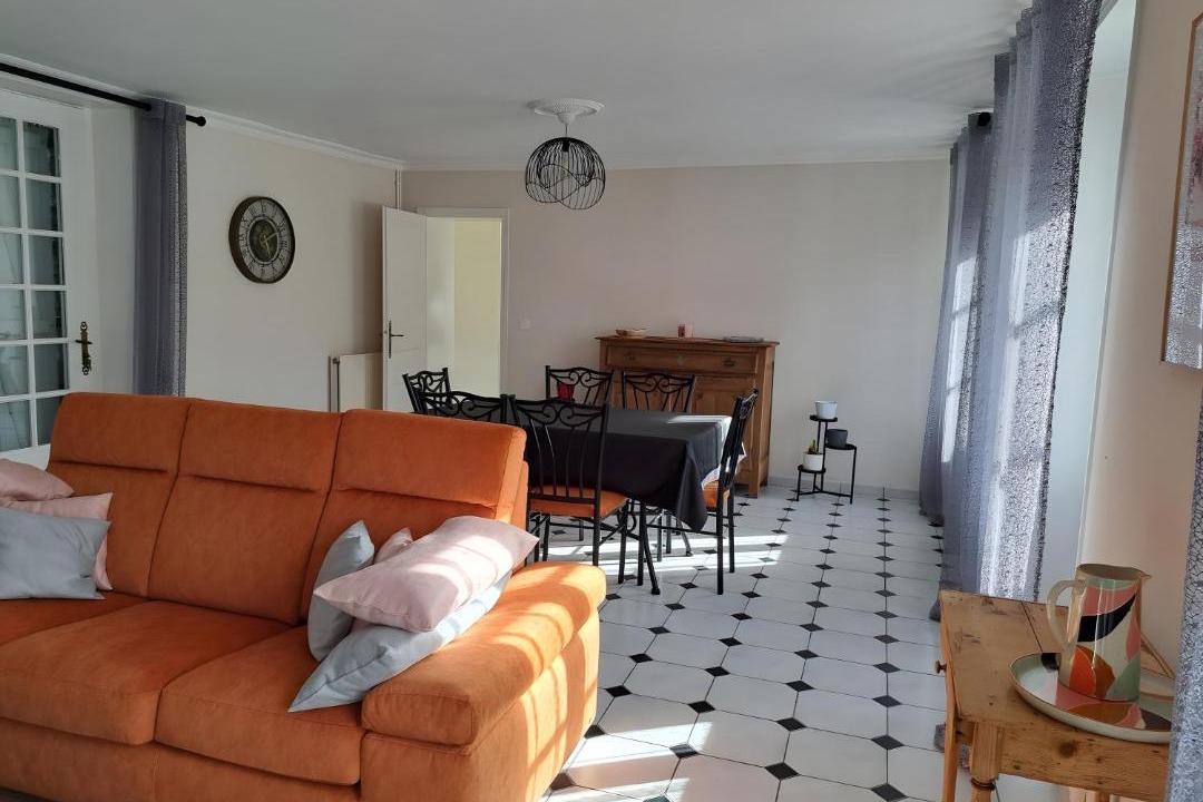 Photo of Others in Lison