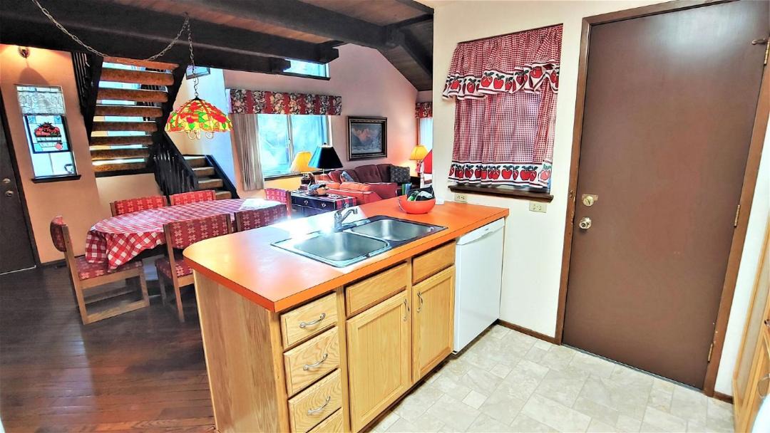 Photo of Others in Tennis Village