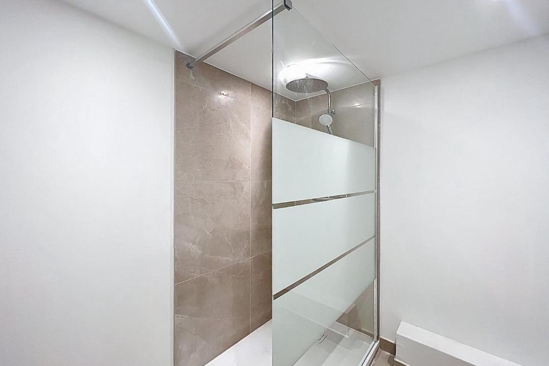 Photo of Bathroom in Griffon - Royale