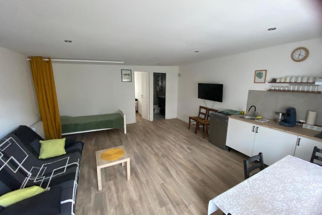 Photo of Others in Orbec