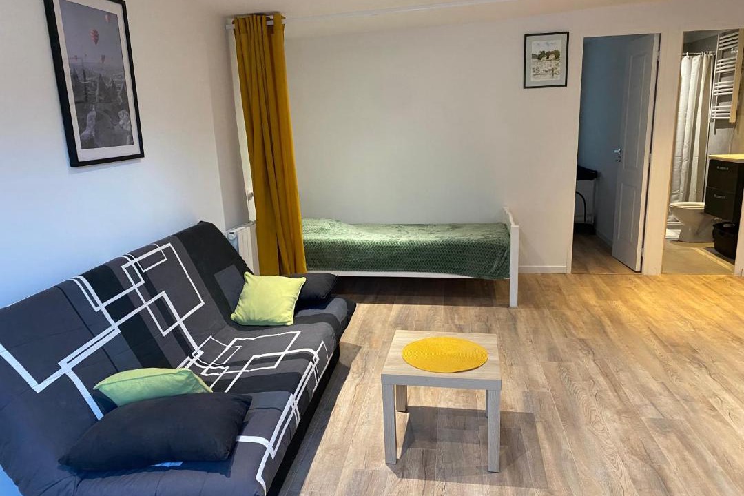 Photo of Others in Orbec