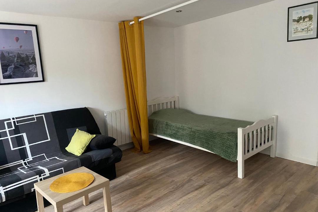 Photo of Others in Orbec