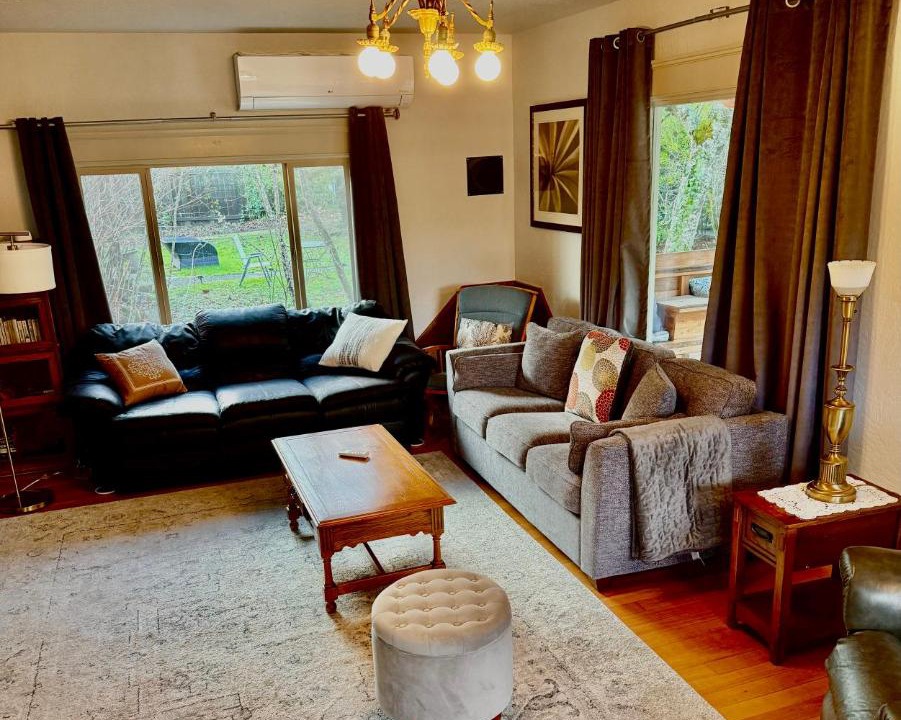 Photo of Others in Eugene