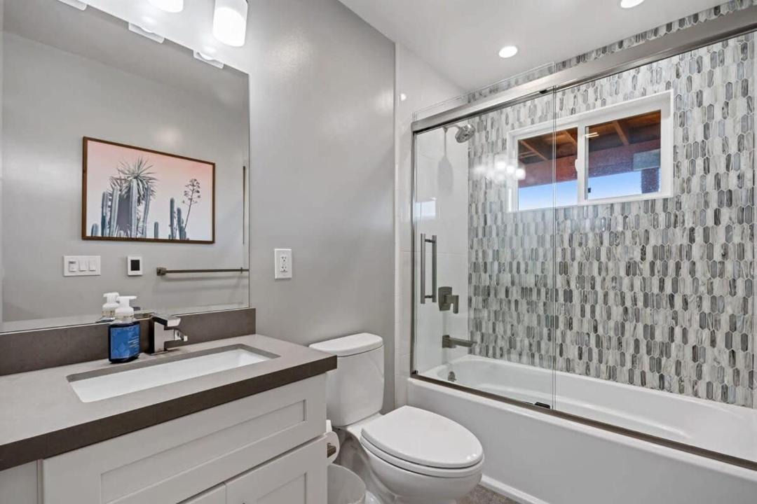 Photo of Bathroom in Park Pacifica