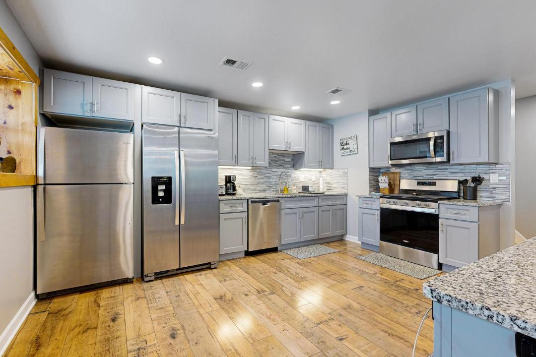 Photo of Kitchen in Channel Lake