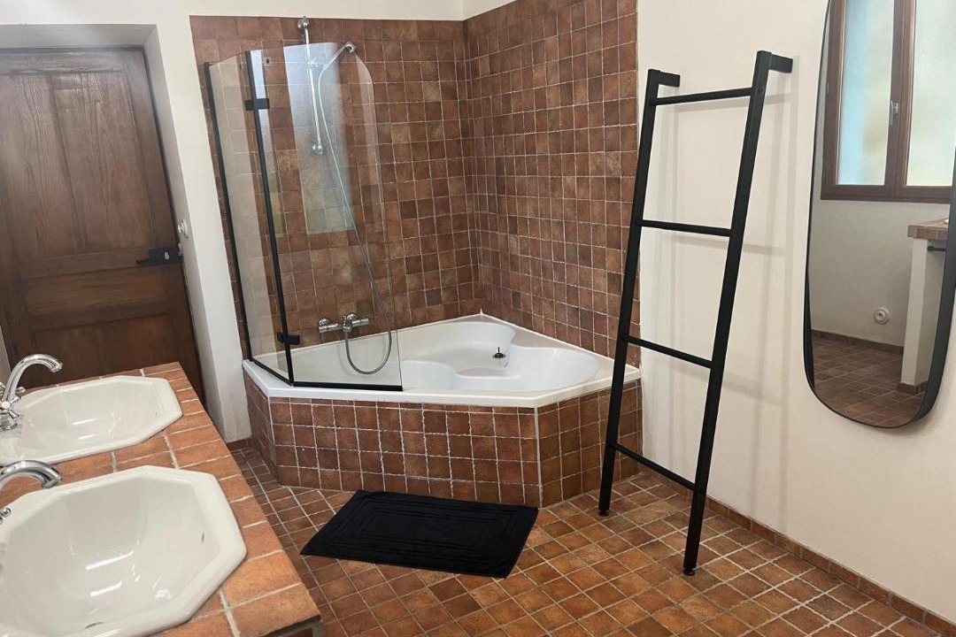 Photo of Others in Viellesegure