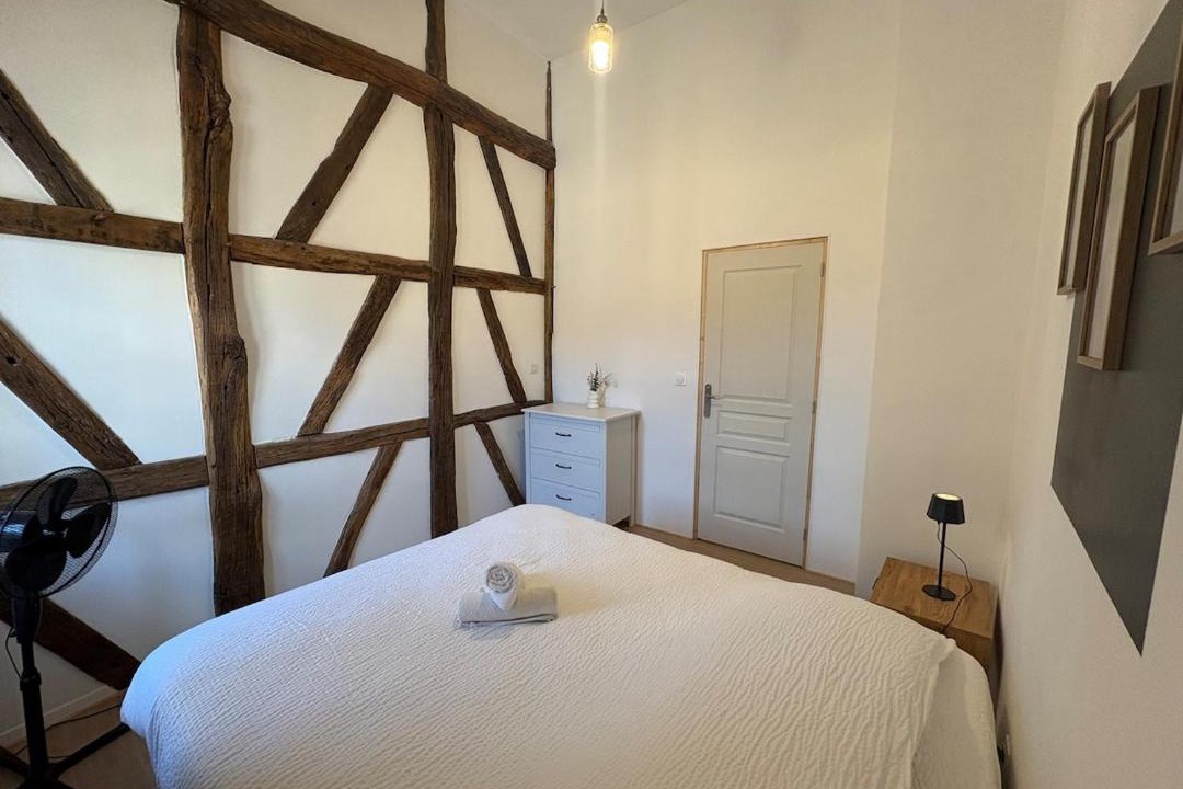 Photo of Bedroom in Saint-Trivier-de-Courtes