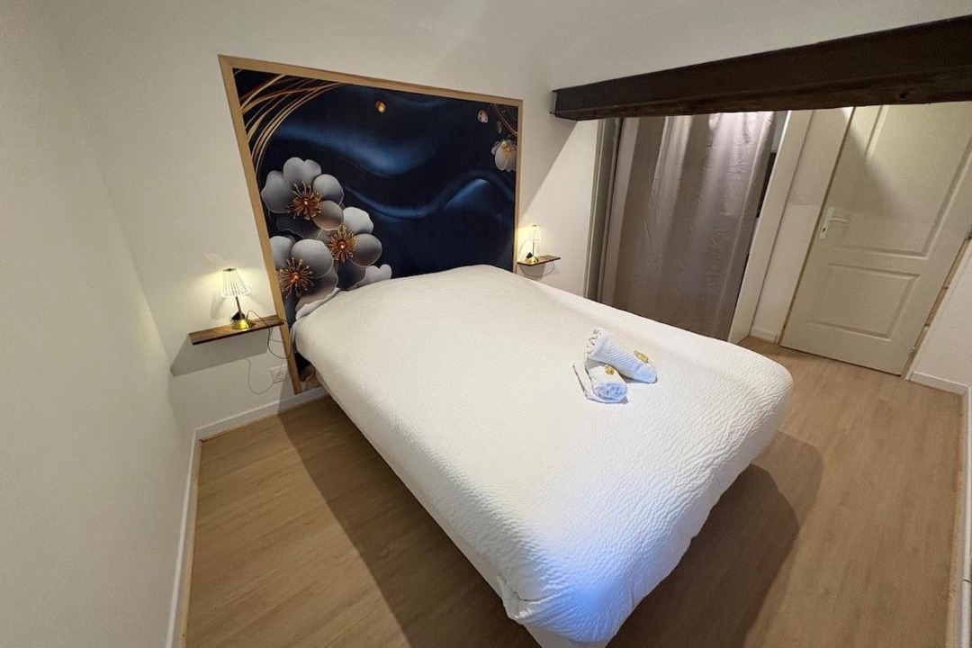 Photo of Bedroom in Saint-Trivier-de-Courtes