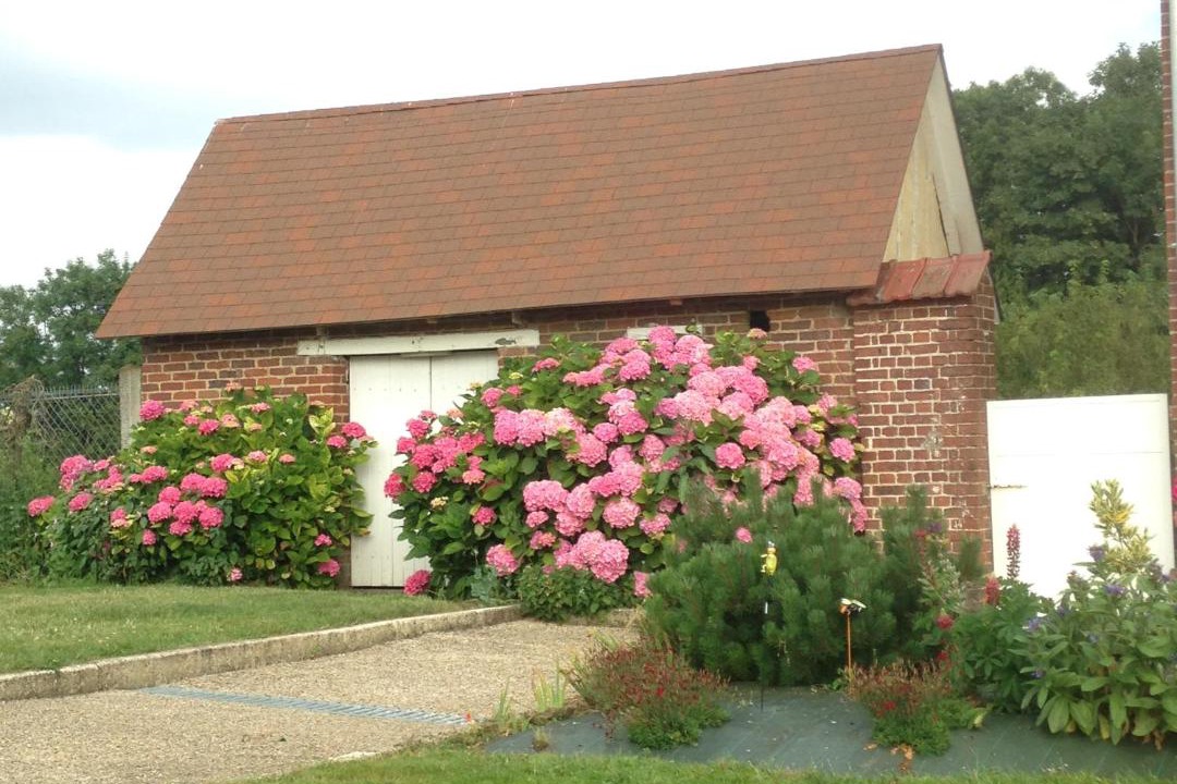 Photo of Buildings in Auneuil