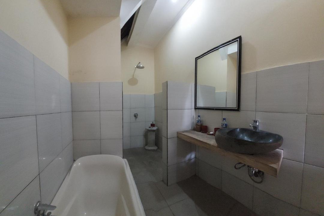 Photo of Bathroom in Keliki