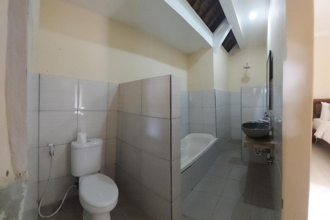 Photo of Bathroom in Keliki