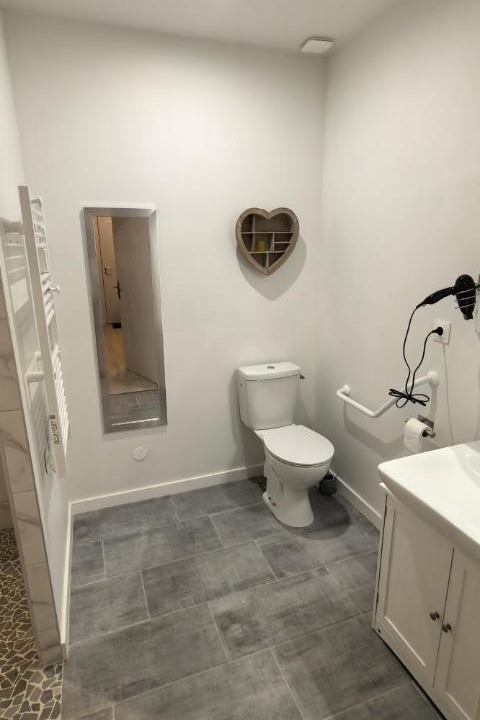 Photo of Bathroom in Villieu-Loyes-Mollon