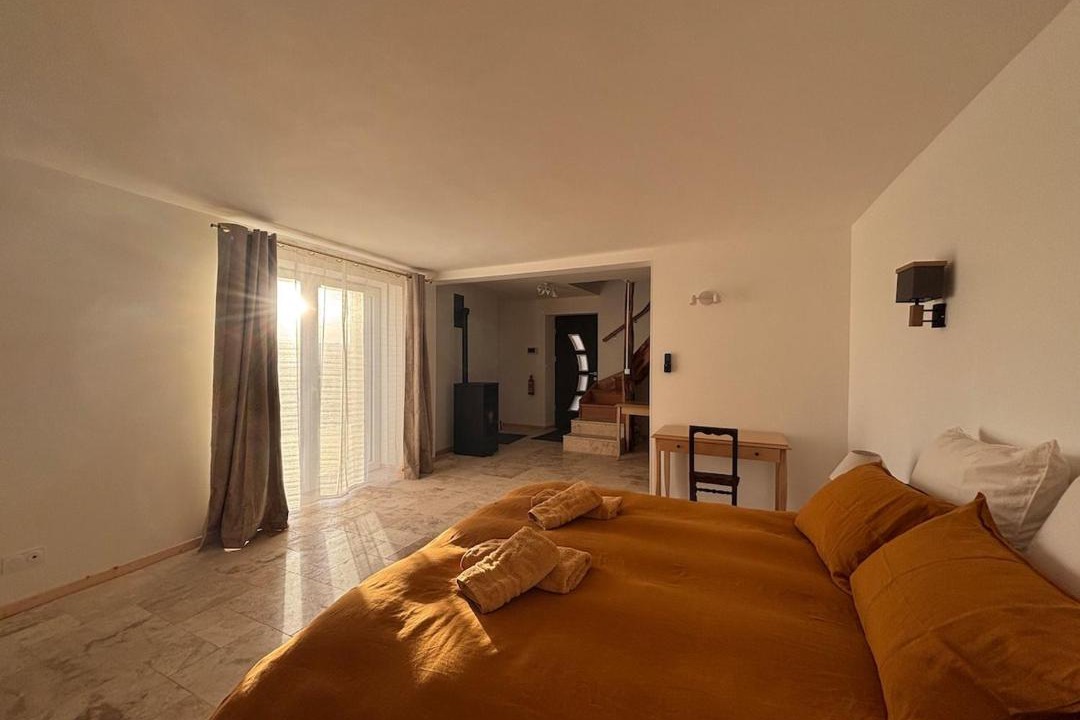 Photo of Others in Venteuil