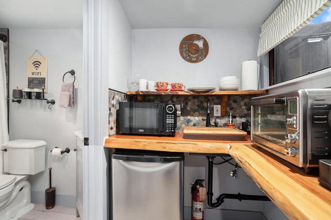 Photo of Others in Upper Telegraph