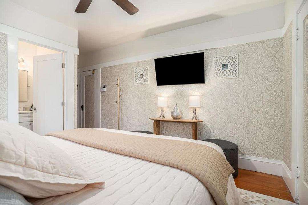 Photo of Others in Upper Telegraph