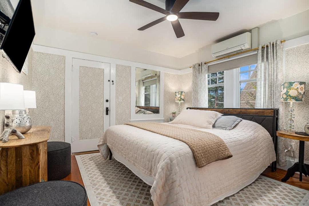 Photo of Others in Upper Telegraph