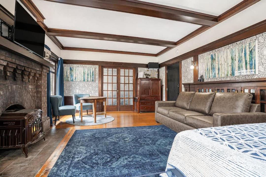 Photo of Others in Upper Telegraph