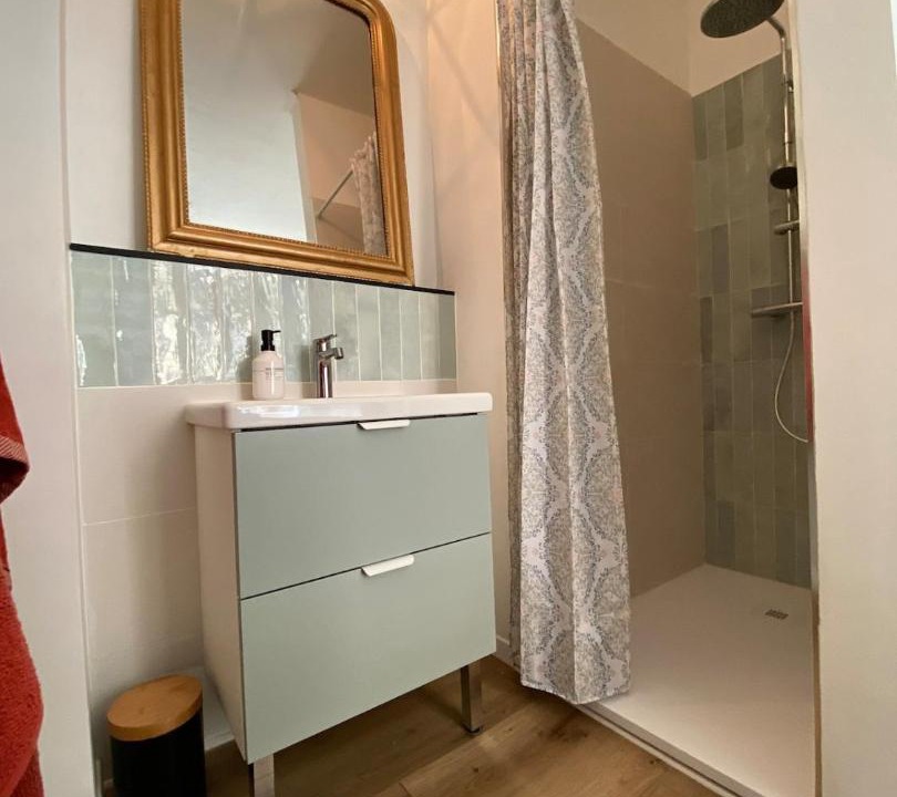 Photo of Bathroom in Epernay