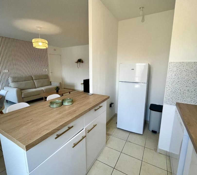Photo of Kitchen in Lens