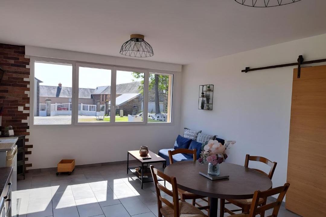 Photo of Others in Lison