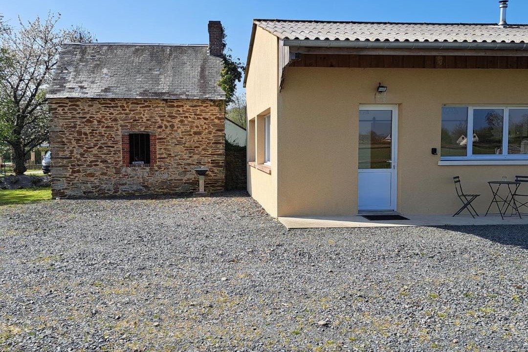 Photo of Others in Lison