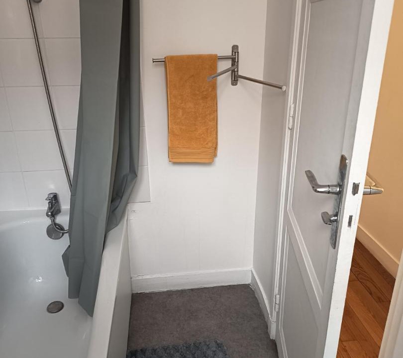 Photo of Bathroom in Porte de Saint-Cloud