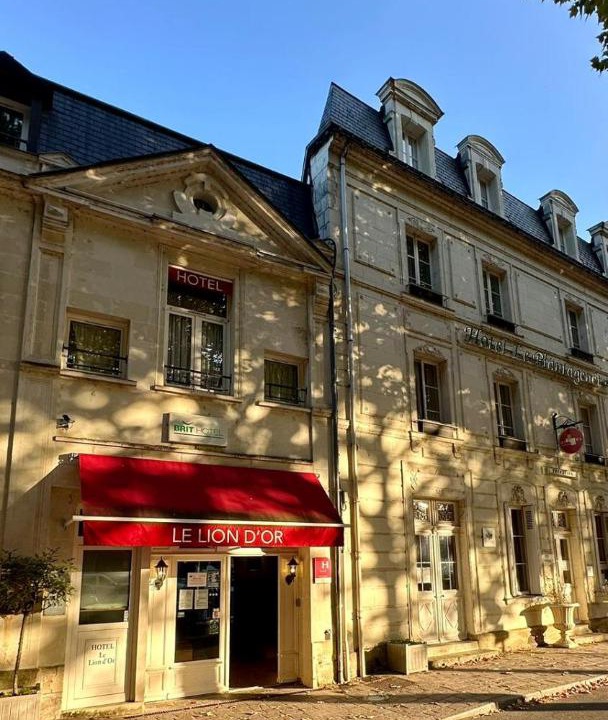 Photo of Others in Chinon